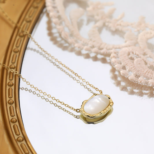 White Shell Pendant Neckace