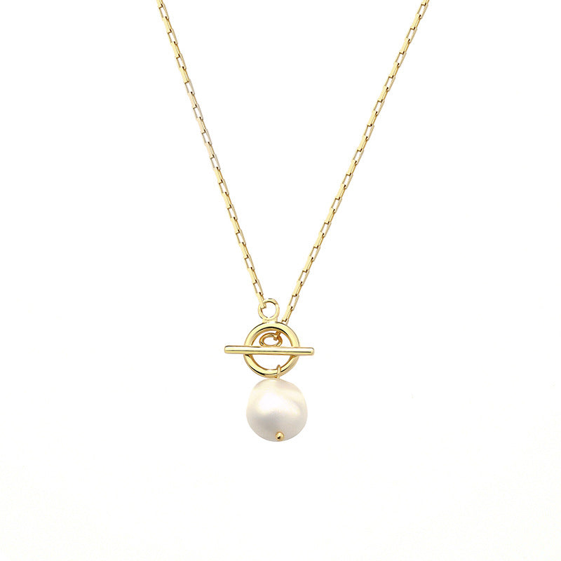 Elegant Pearl Pendant Necklace