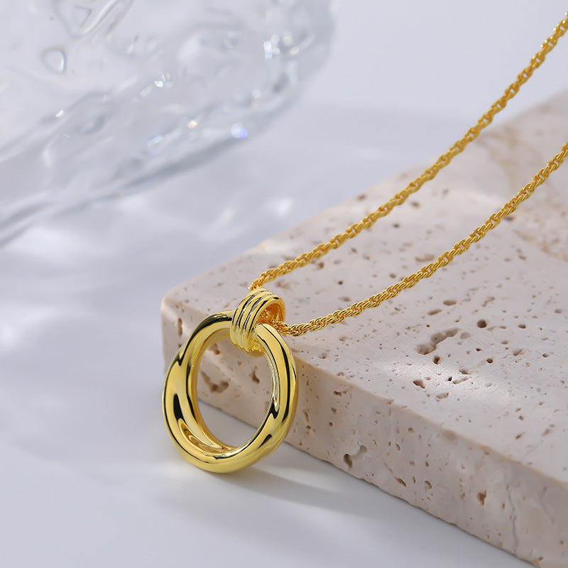 Classical Circle Pendant Necklace