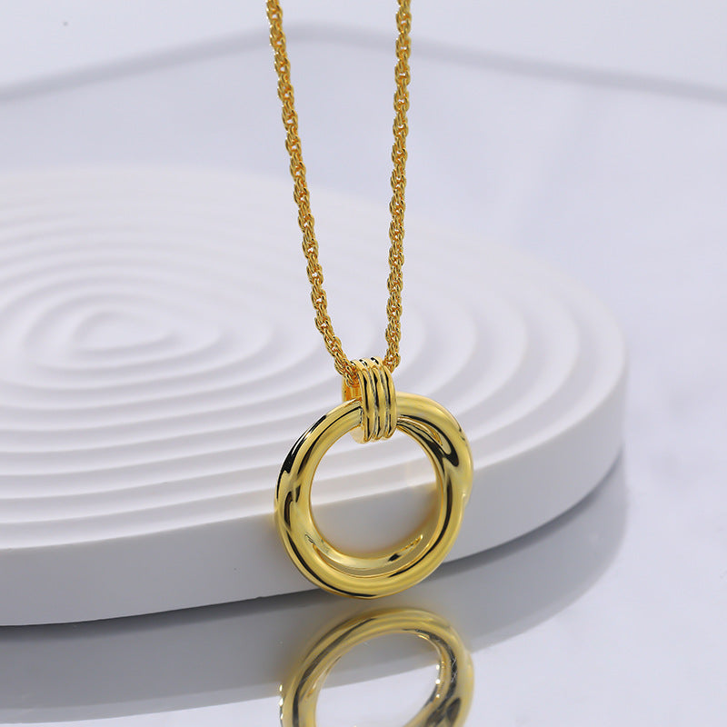 Classical Circle Pendant Necklace