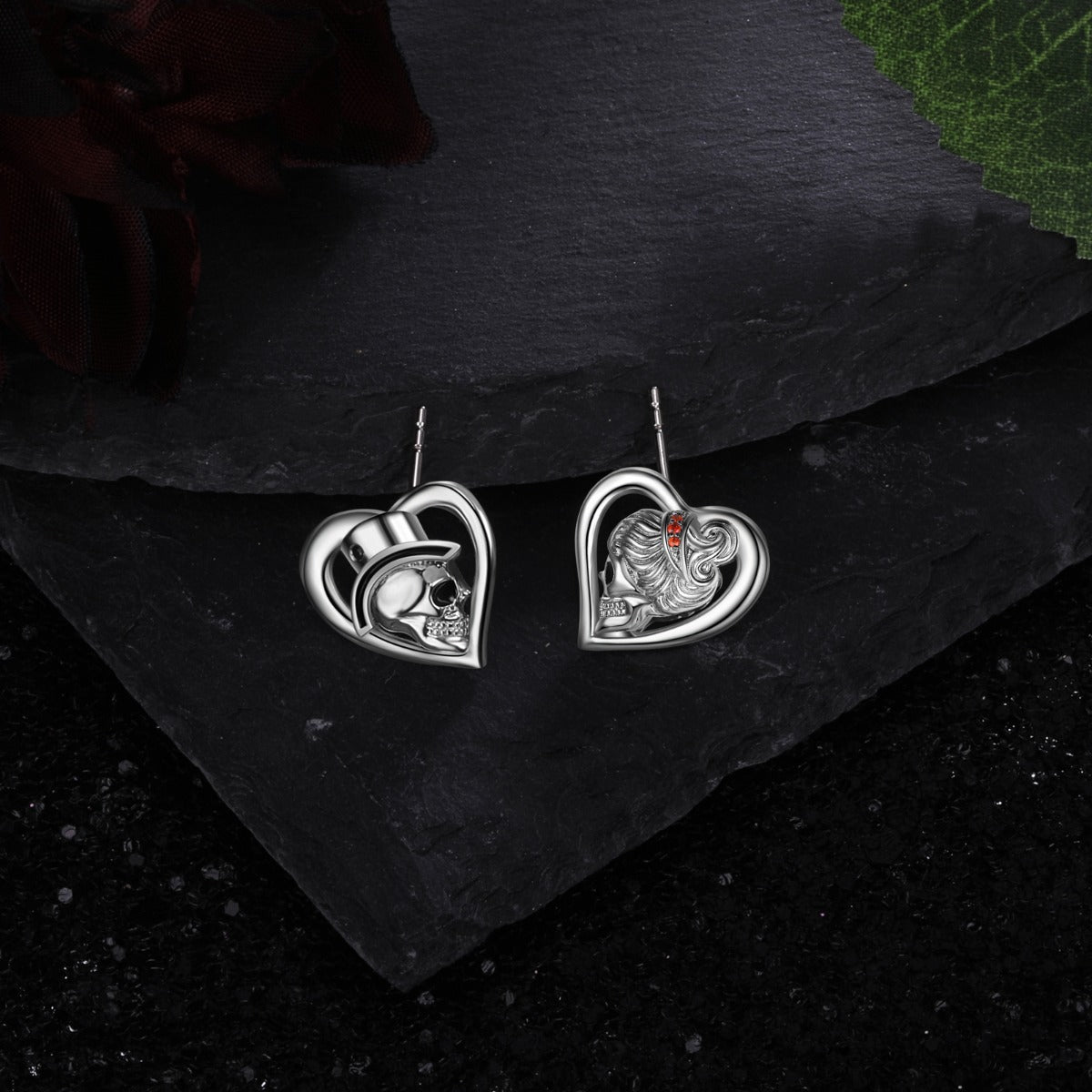 Rhodium Plated Couple Skull Earrings