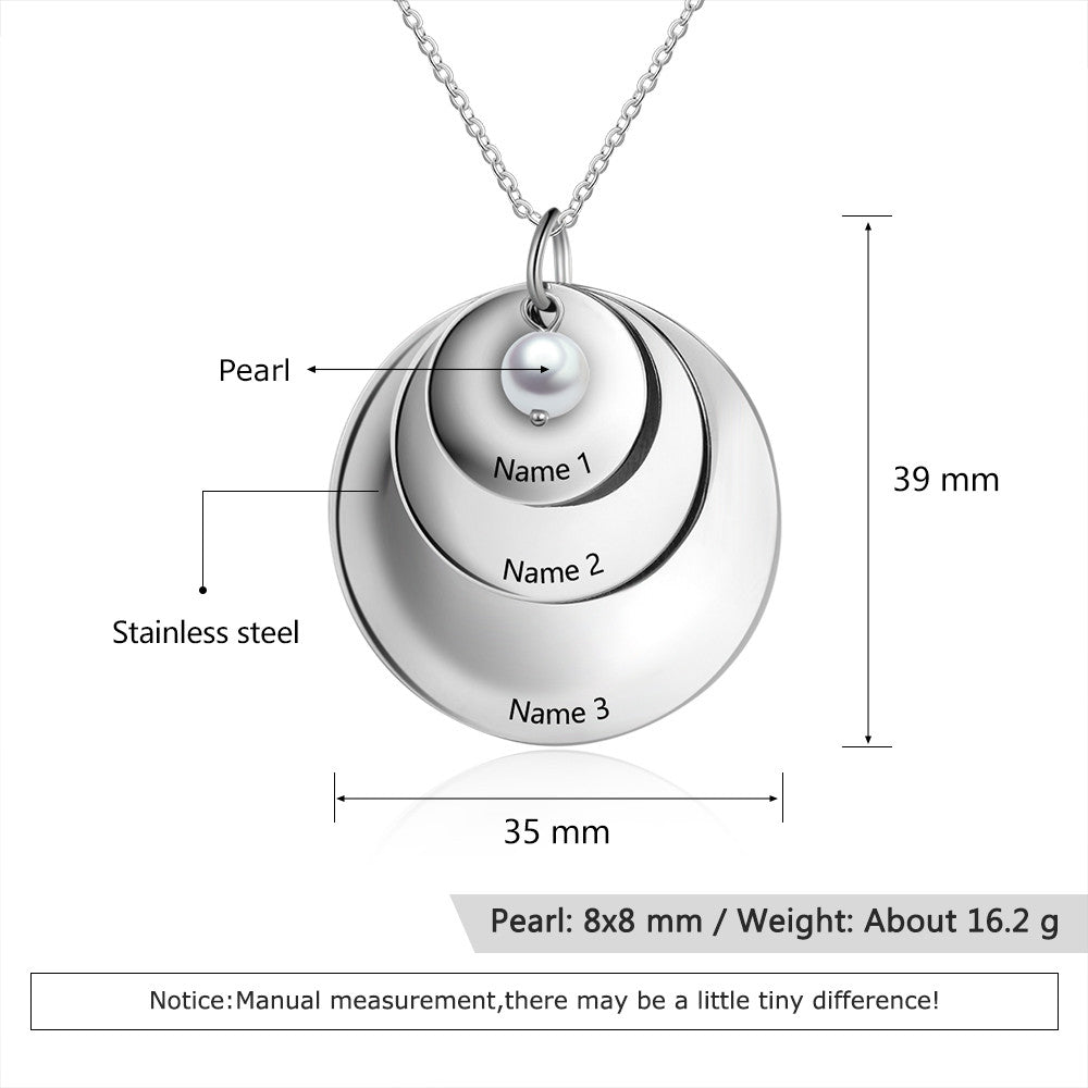 Three round overlapping pearl pendant necklace